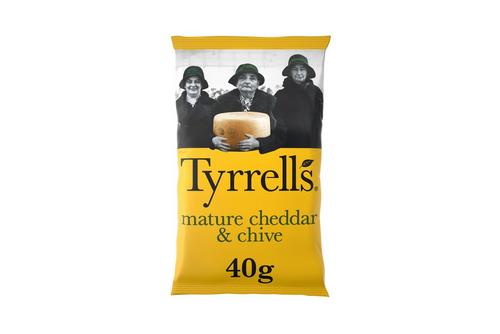 Tyrrells Mature Cheddar & Chive Crisps 40g