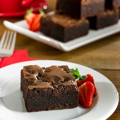 Everyday Favourites Chocolate Brownie Traybake (Pre-cut)