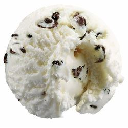 Yarde Farm White Chocolate with Chocolate Honeycomb Pieces Ice Cream