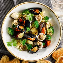 Connemara Irish Cooked Mussels in Shell (Case of 5)