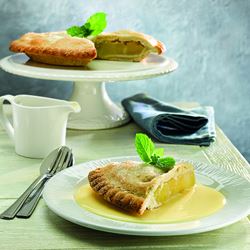 Everyday Favourites Apple Pies (Whole)