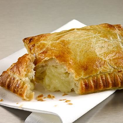 Everyday Favourites Cheese & Onion Slice